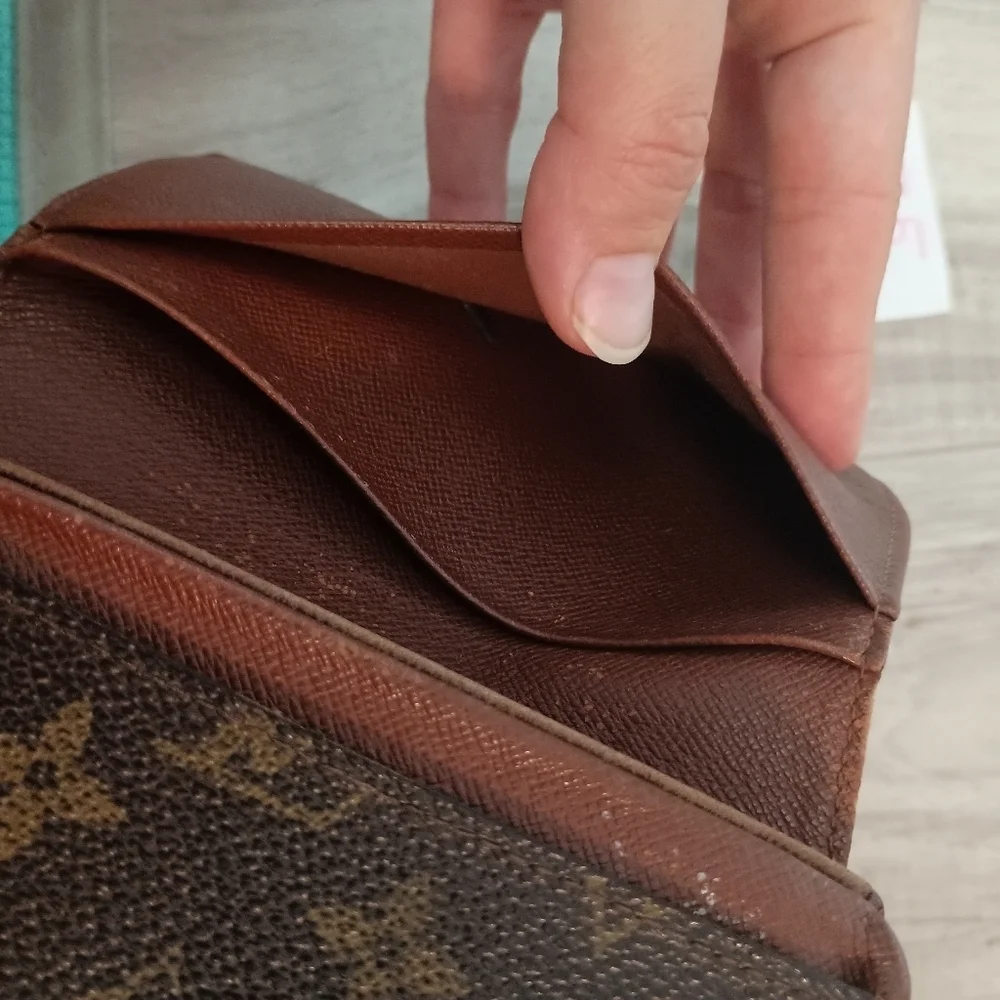 LOUIS VUITTON Monogram Porte Monnaie Billets Tresor Wallet